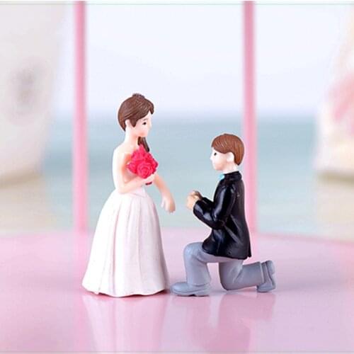 2pcsset Romanic Lover Couple Marry Me Figurines Miniature Craft Ornament Fairy Valentines Day Gift Home Garden Decoration