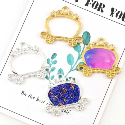 Metal Jewelry Setting Crown Gold Color Charm Hollow Gold Blank Pendant Tray Bezel Charms Accessories DIY Handmade Craft 2PC