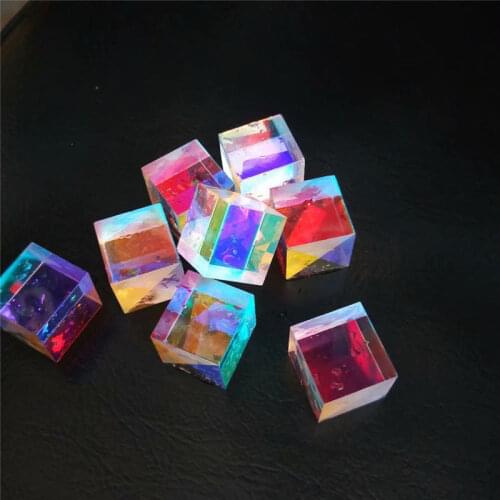 8 PCS 2.2X2.2X2.15cm Defective Cross Dichroic X-Cube Prism RGB Combiner or Splitter Prism for Art Necklace DIY