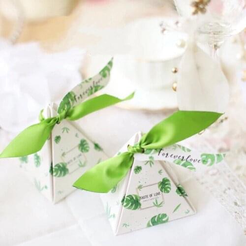 100pcs New creative pink Flamingo forest Green Leaves Pyramid Wedding Favors Candy Boxes Chocolate Gift Box + Ribbon + Tags