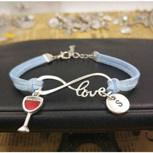 Clasibulous Xu Red Bracelets