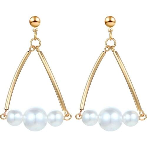 Fashion New Earrings Pearl Fan-Shaped Ears Fashion Temperament Sweet Wild Earrings Female Simple Earrings Friends Gifts