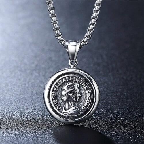 Vintage British Queen Elizabeth Pendant Necklace Punk Stainless Steel Pendant For Men and Women Fashion Hip Hop Hippie Jewelry