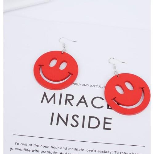 Unusual Smile Shape Drop Earrings Simple Wooden Smiley Red Earrings For Women Ear Piercing Punk Jewelry Boho Party Gift Retro