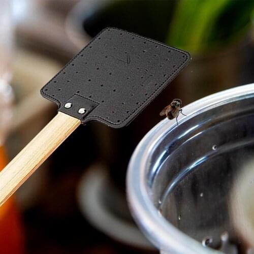 Fly Swatter PU Leather Manual Fly Swatter with Wooden Handle Insect Wasp Pest Control