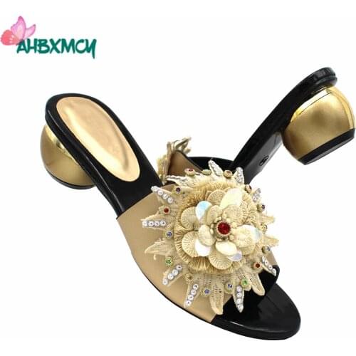 Latest New Design Italian Women Shoes in Gold Color for Party Nigerian Ladies Shoes with Appliques for Wedding