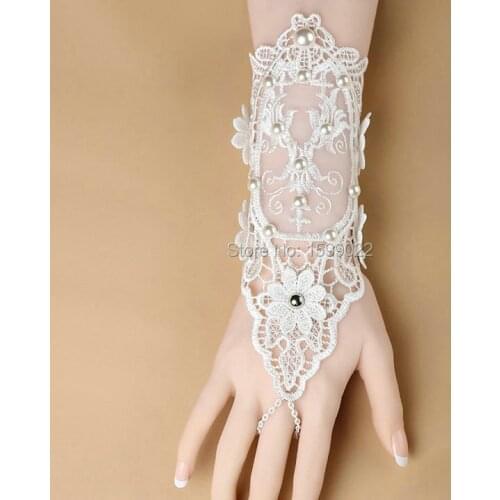Winter Wedding Bride Bracelet Flower Faux Pearl Decoration White Lace Wristband Bridal Hand Jewelry Engagement Party Supplies
