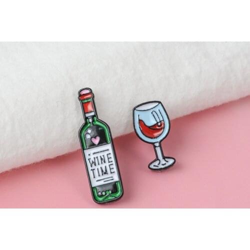 2021 Mini Cute Wine and Wine Glasses Couple Pins Red Wine Bottle Cup Brooches Enamel Pin Badge for Lovers Best Friend Pins