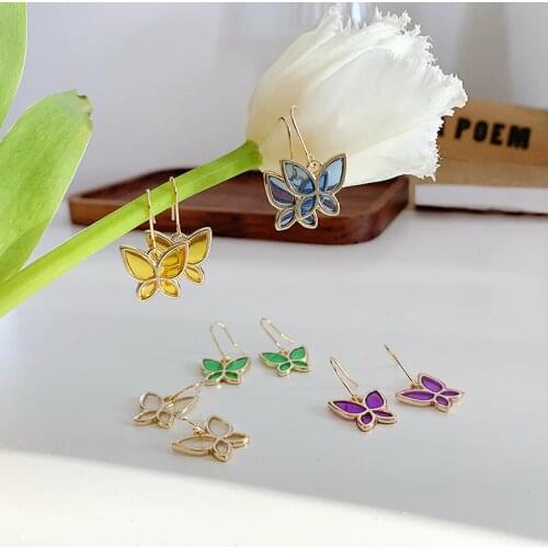 AOMU 2020 Cute Mini Transparent Colorful Butterfly Earrings Sweet Resin Stud Earrings for Women Girl Jewelry Dress Accessories