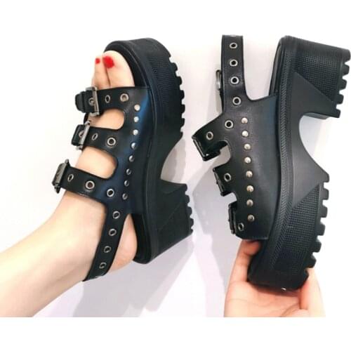 Womens Retro Round Toe Platfrom Gothic Punk Belt Buckle Rivet Studs Shoes Sandals Creepers Japanese Harajuku Chunky Heel B170