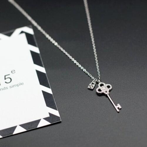 Sole Memory Classic Style Lock Key Pendant Zircon Exquisite Gift 925 Sterling Silver Clavicle Chain Female Necklace SNE384