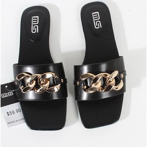 Summer womens slippers 2021 new style flat sandals with metal decoration fashion and comfortable outside womens shoes 669-1