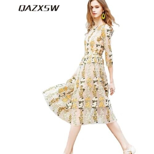 QAZXSW Party Embroidery Dresses Ruway Floral Bohemian Flare Flower Embroidered Vintage Boho Mesh Embroidery Dresses YX162