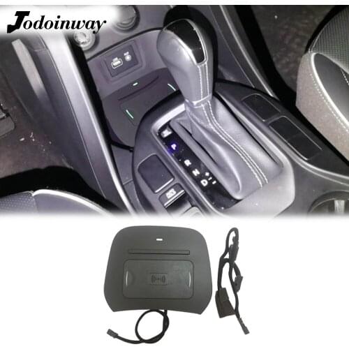 Wireless charger phone support for Hyundai Grand Santa Fe IX45 2015 to 2018 mount mobile holder for iphone 11 charging bracket