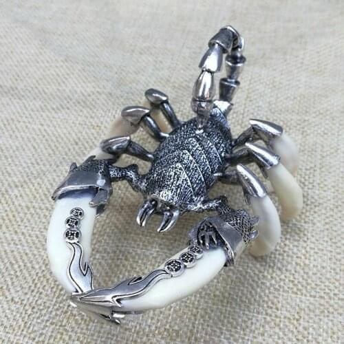 China White Copper Scorpion Inlay Dog Teeth Decorate Statue