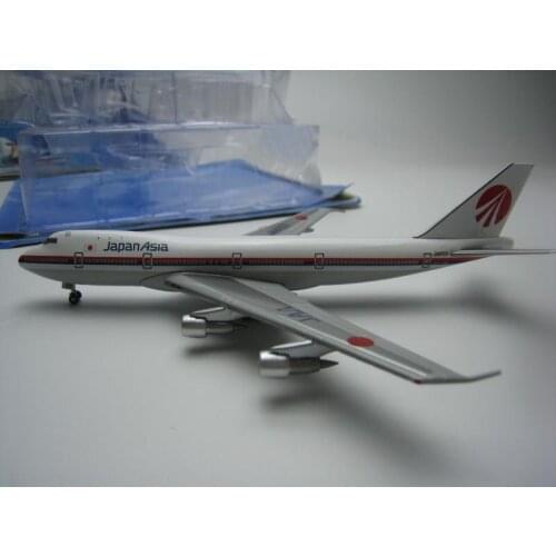 18CM 1:400 Scale B747-100 JAA 747 Japan Asia Airlines with Base Landing Gear Alloy Diecast Aircraft Plane Model Toy Collection