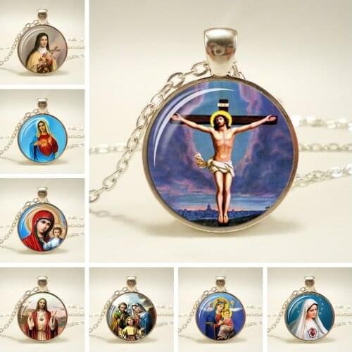 Virgin Mary Mother of Baby Glass Pendant Jesus Christ Christian Jewelry Jesus Oil Painting Necklace Gift for Men Women