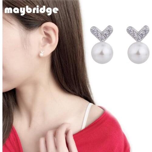 EM146 Fashion Imitation Pearl V Shaped Rhinestone Stud Earring Women Silver Plated Jewelry Wholesale