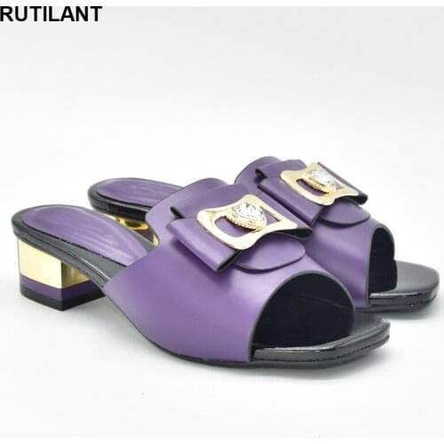 2021 Fashion Women Italian Shoes for Wedding Women Low Heels Sexy Ladies Pumps Women Shoes Decorated with Rhinestone Round Toe