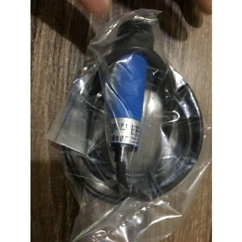 Diffuse photoelectric switch E3F-DS200C2 infrared sensor NPN normally closed DC