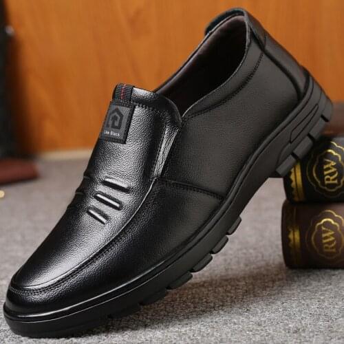 Whoholl Brand 2020 Patent Leather Shoes Men Loafers Soft Leather Men Casual Shoes 2020 New Male Footwear Black Brown Slip-on