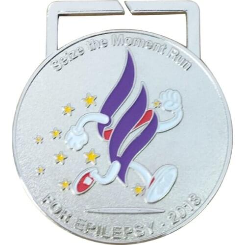 Wholesale and retail matte silver medal high quality running medal