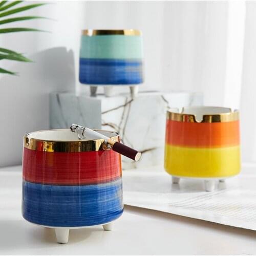 Luxury Creative Ashtray with Wood Lid European Modern Household Ceramic Marble Texture Windproof Cigar Ashtray Office Male Gifts