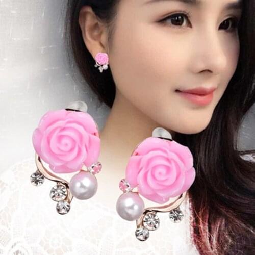 Korean fashion pearl earrings womens rose flower rhinestone shell bead earrings cute and exquisite earrings female jewelry