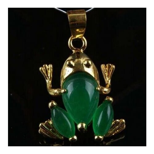 Beautiful green jade Frog Pendant Necklace