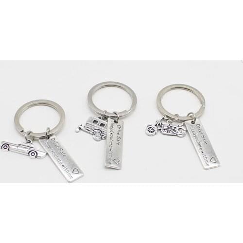 Fashion Keychain Gifts Engraved Drive Safe I need you here with my keychain couples boyfriend girlfriend car accessories