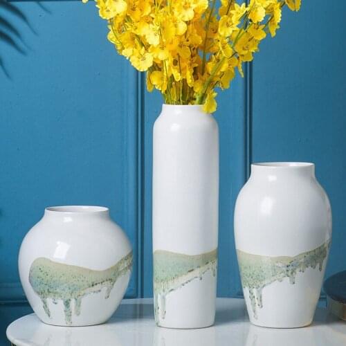 Simple Modern Porcelain Jingdezhen White Pottery Ceramic Vase Handpaint Craft