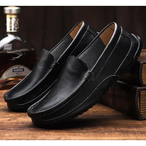 2021 New Split Leather Mens Casual Shoes Outdoor Mens Loafers Non-slip Soft Bottom Driving Flats Fashion Large Size Shoes 38-48