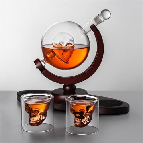 Luxurious Whiskey Decanter Globe Set with Etched Globe Whisky Glasses Upscale Liquor Carafe Cabinet Decor Awesome Gifts Dropship