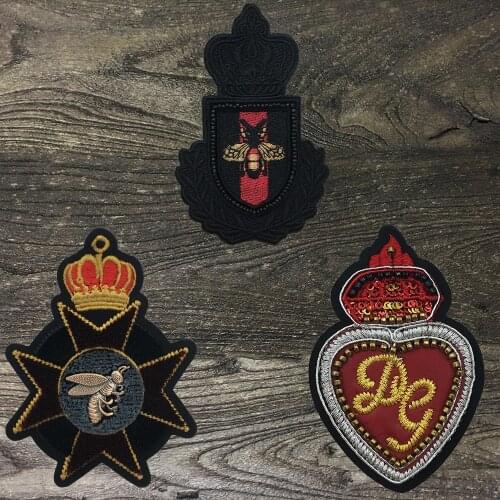 The New 3D Bee Embroidered Patches A Crown Letter Metal Beaded Badges Sew On Jacket Dress Backpack Applique Accessories