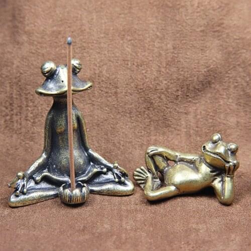 Retro Brass Meditate Zen Buddhism Frog Statue Small Ornament Lying Animal Sculpture Incense Burner Home Desk Decoration Tea Pets