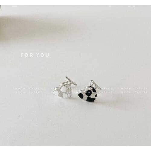 Fashion Retro Wave Point Peach Heart Love No Pierced Ear Clip Cold Wind Simple Ear Bone Clip Earrings Female Trend