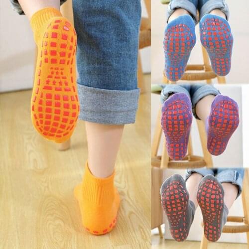 Autumn Winter Spring Summer Breathable Non-slip Floor Socks Trampoline Socks Wear Non Slip Sports Yoga Socks Foot Massage
