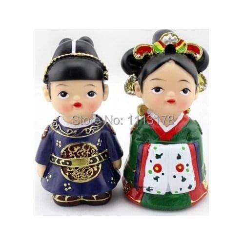 Traditional wedding cake toppers Korean Hanbok Folk resin dolls bride and groom ornaments figurines Valentines Day gift