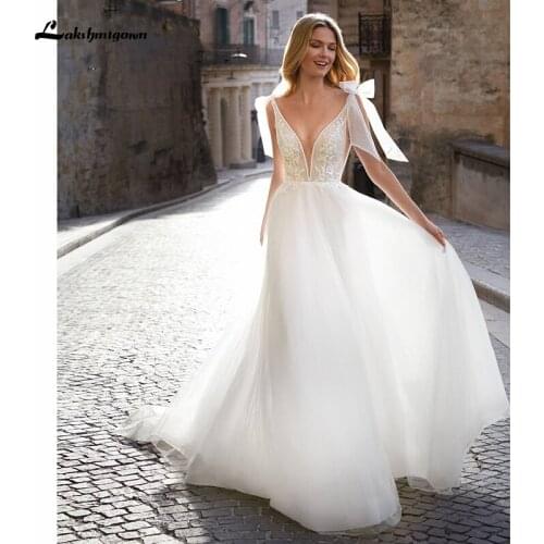 Elegant Wedding Dress V-Neck Lace Appliques Bridal Gowns Tulle With Train 2021 Short Sleeve Low Back For African robe de mariée