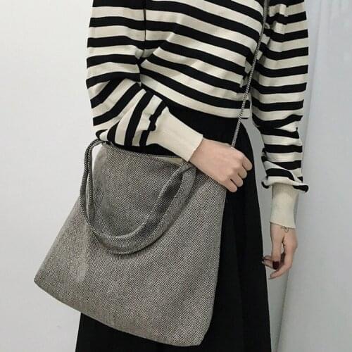 NAVO Women's Bags In A Cage