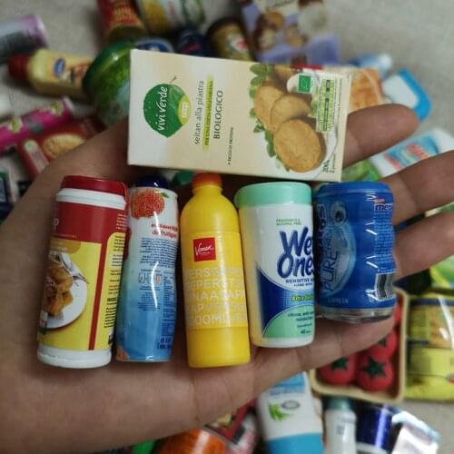 4pcs R-ement Doll house Miniature food Supermarket Daily Necessities for barbies Blyth Doll Kitchen Toys