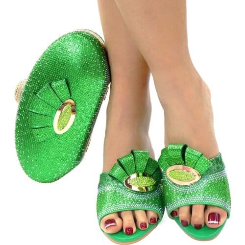 2021 African Hot Selling Italian Design Nigerian Newest Fashion Classic Style Elegant Ladies Shoes and Bag Set in Green Color
