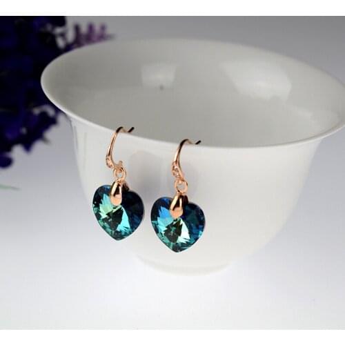 2017 Fashion Blue Crystal heart pendant Studs Stud Earrings for women Ladies Female Exquisite jewelry Er043