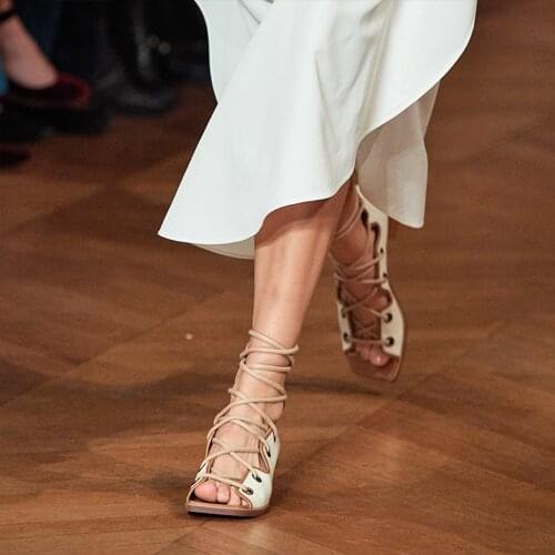 MUMANI Woman‘s 2021 New Gladiat Sandals Med Heels Genuine Leather Cross-tied Shoes Lace-Up Bohemian Square Heel Lady Footwear