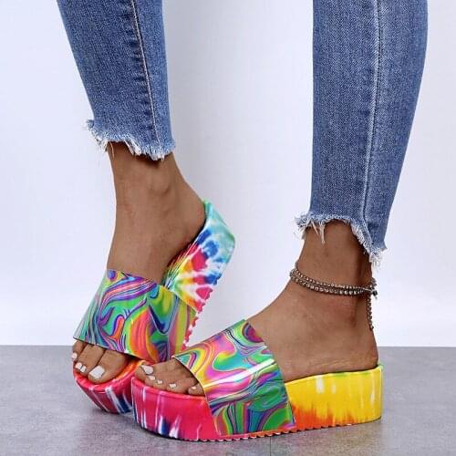 Womens Platform Rainbow Color Slippers Woman Summer Slides Ladies Thick Bottom Fashion Women Female Beach Shoes Big Size 35-43