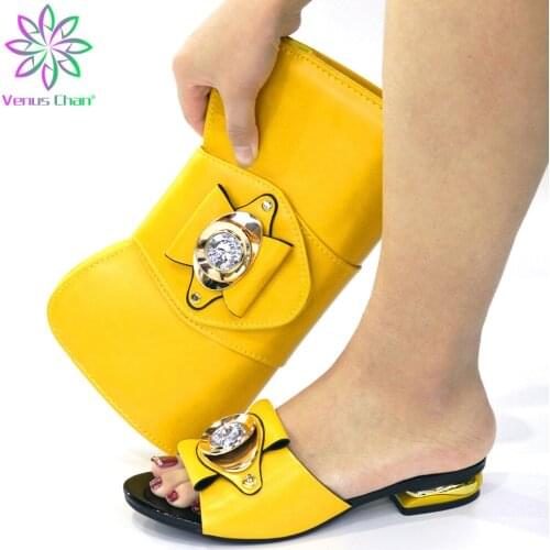 2020 Yellow Color New Design African Shoes and Bag Set with Low Heel Special Style High Quality Shoes and Bag Set