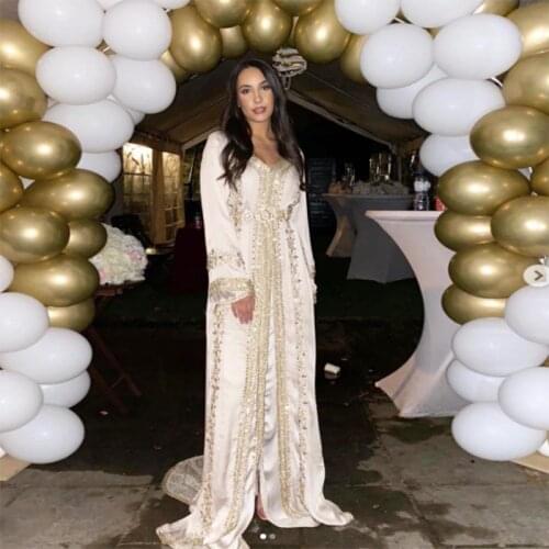 Trendy White Moroccan Caftan Evening Dresses Long Sleeve Prom Dress with Beaded Lace Velvet A-Line Robe De Soiree Prom Gown 2021
