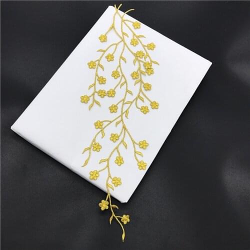 20pcs parches bordados Plum Blossom Cheongsam Jeans Jacket Patches Embroidered Patch For Clothing Badge Appliques Patchwork DIY