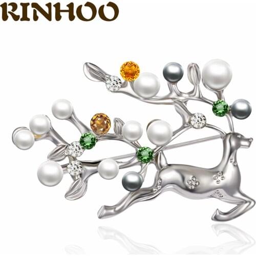 2021 Christmas Deer Brooch Pearl Rhinestone Reindeer Sika Deer Brooch Cute Beautiful Animal Enamel Pin Winter Jewelry Xmas Gift