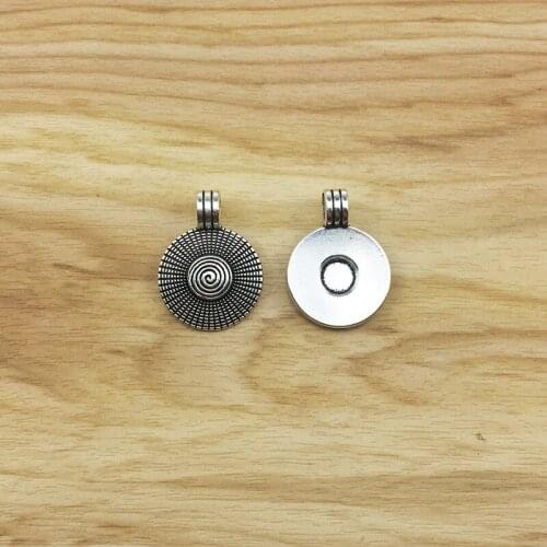 10 Pieces Tibetan Silver Boho Swirl Vortex Spiral Round Charms Pendants for Necklace Jewellery Making Accessories